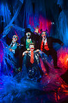 Auf dem Bild ist das Clownensemble Mimirichi zu sehen.